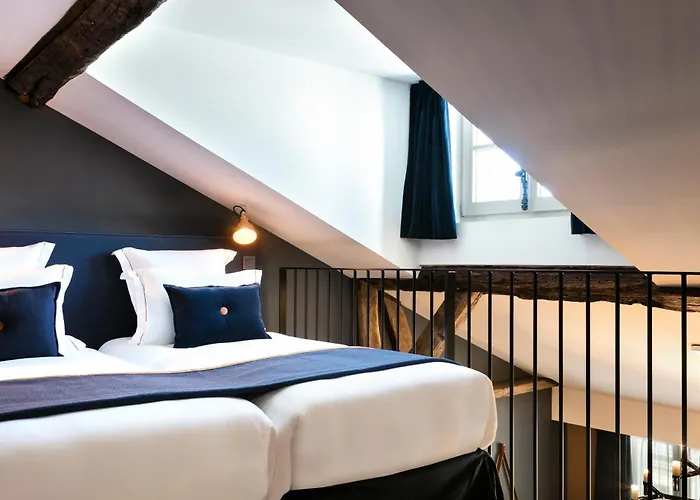 호텔 스퀘어 루부아