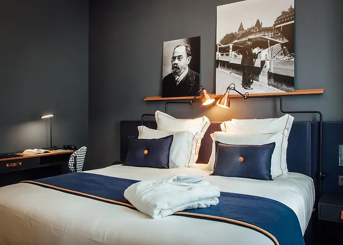 호텔 스퀘어 루부아