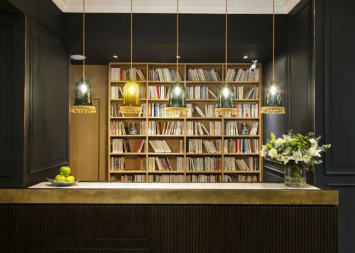 스퀘어 루부아 호텔 파리