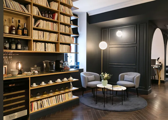 스퀘어 루부아 4* 파리