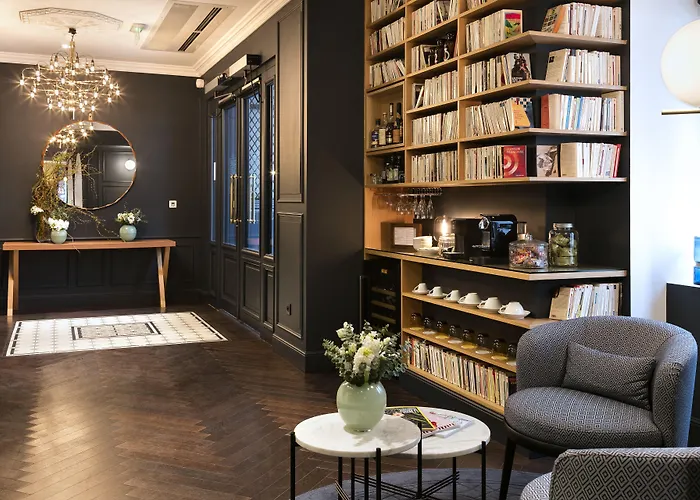 스퀘어 루부아 파리