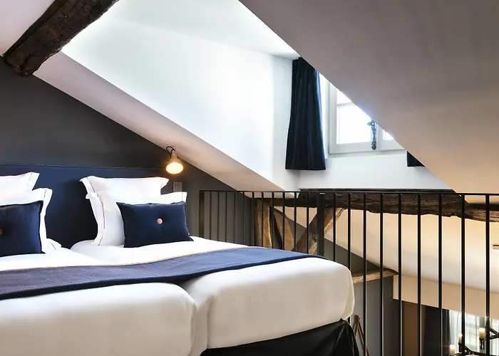 스퀘어 루부아 4* 파리