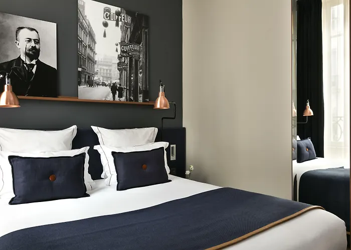 스퀘어 루부아 파리