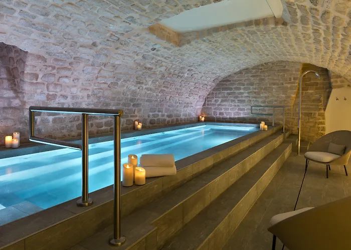 스퀘어 루부아 4*