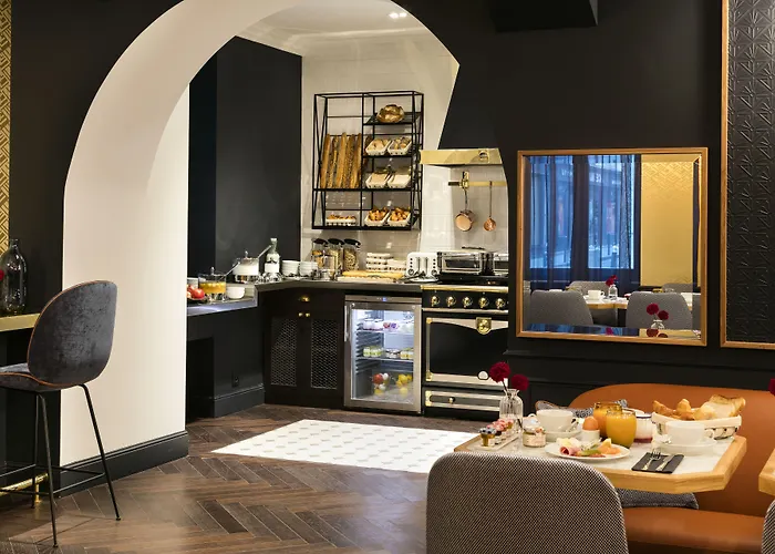 스퀘어 루부아 파리