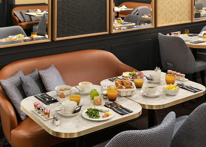 스퀘어 루부아 호텔 파리