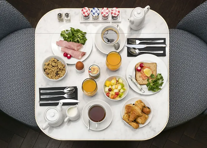 호텔 스퀘어 루부아 4*