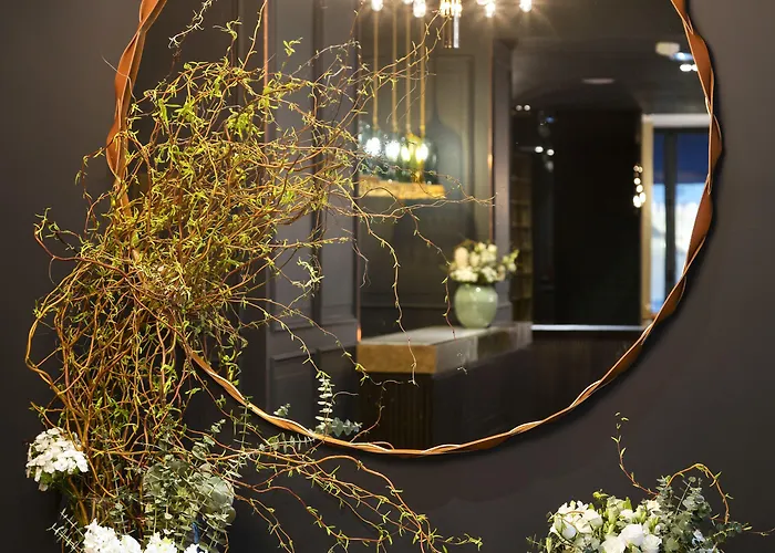 스퀘어 루부아 호텔 4*