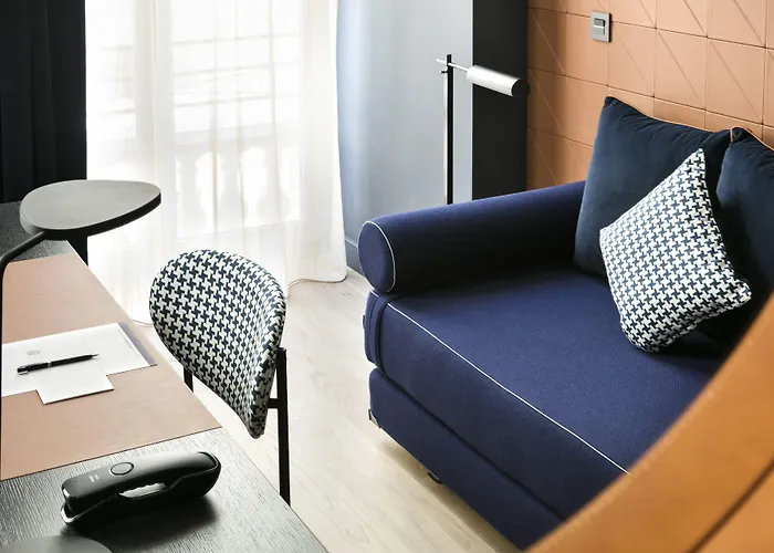 스퀘어 루부아 4* 파리