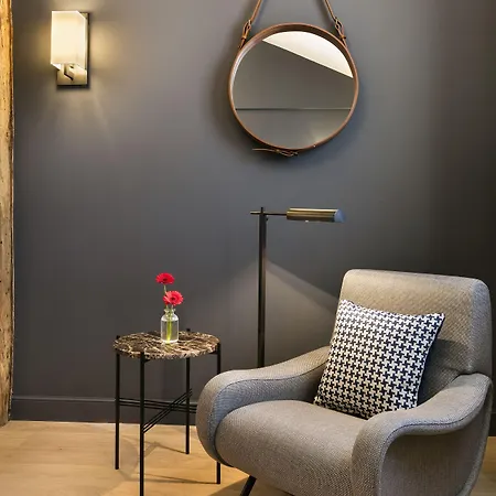 オテル スクエール ルーボワ ホテル 4*