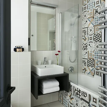 ホテル オテル スクエール ルーボワ