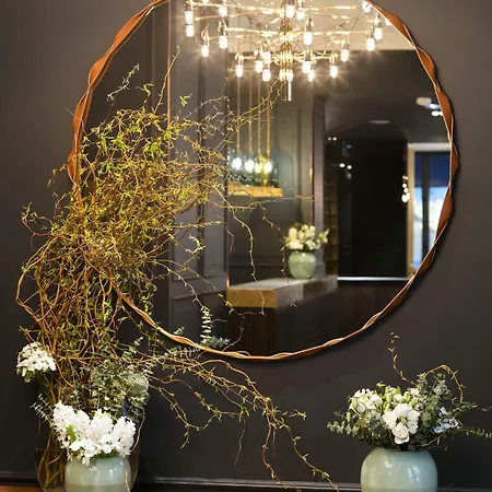 オテル スクエール ルーボワ ホテル 4*